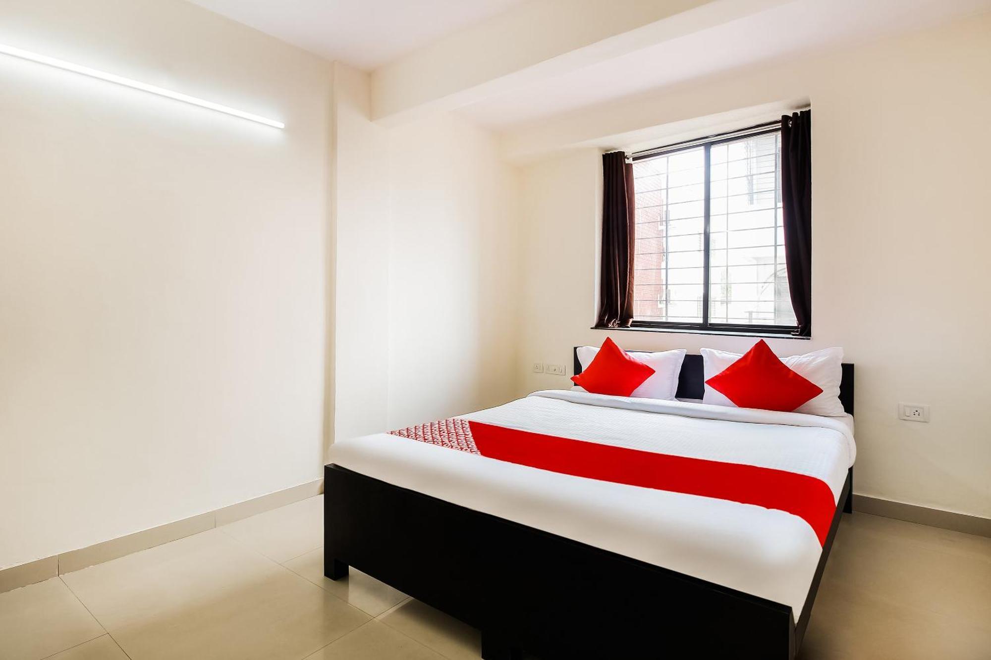 פונה Hotel O Galaxy Near Inox מראה חיצוני תמונה
