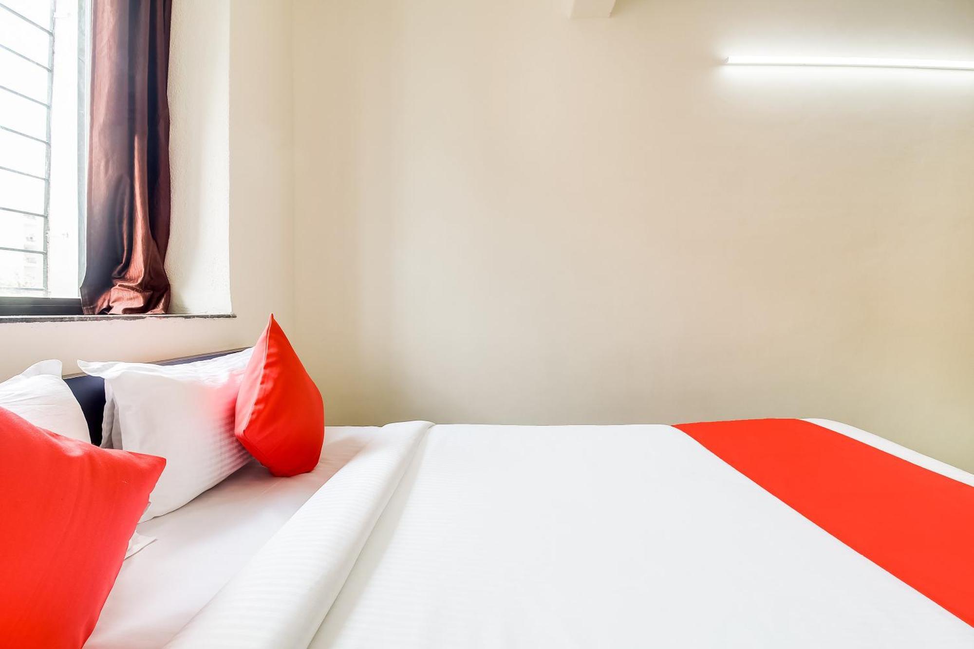 פונה Hotel O Galaxy Near Inox מראה חיצוני תמונה