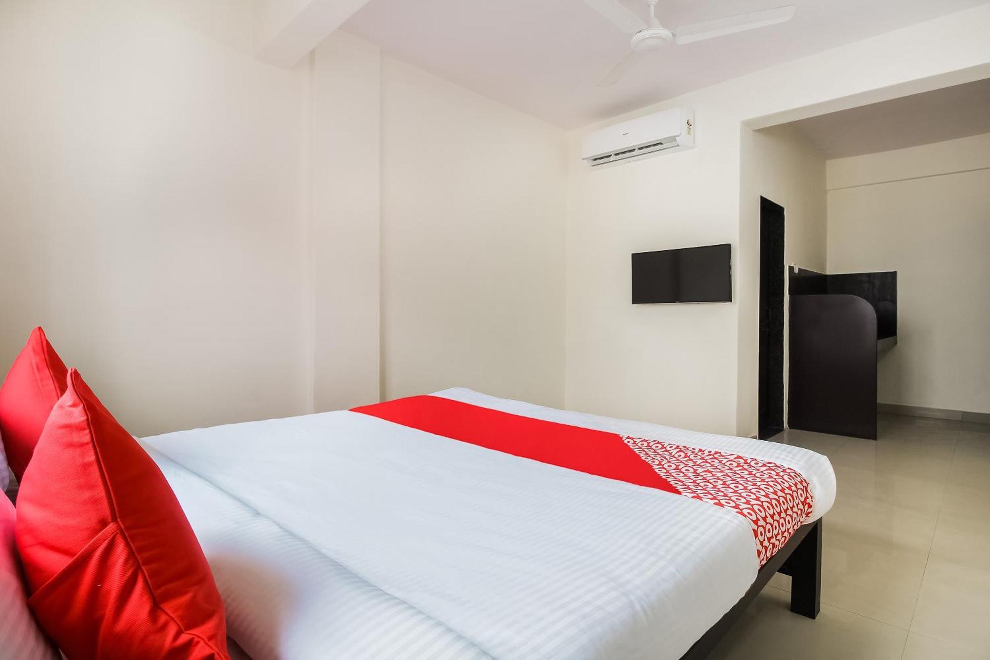 פונה Hotel O Galaxy Near Inox מראה חיצוני תמונה